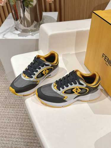 出厂价: FENDI 芬迪 情侣款 高端品质 原单休闲运动鞋鞋面：纳帕小牛皮、丝绸小牛皮、品牌帆布布匹、鞋身车缝品牌塑胶图腾内里：品牌帆布大底：超轻TPU发泡