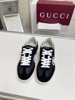 高版p本出厂 Gucci最新款德训鞋双G皮革搭配立体Gucci字母 以3D效果成就整款鞋子自在的流动质感 流畅的线条设计 轻盈舒适透气 女码35-40 男码39