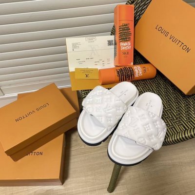 出厂 Louis Vuitton 路易威登专柜 顶级首发 八色发售 Lv印花魔术贴拖鞋 官网同步 时尚穿搭 明星同款 原标 原盒 正确版本 定制印花鞋面 内里真