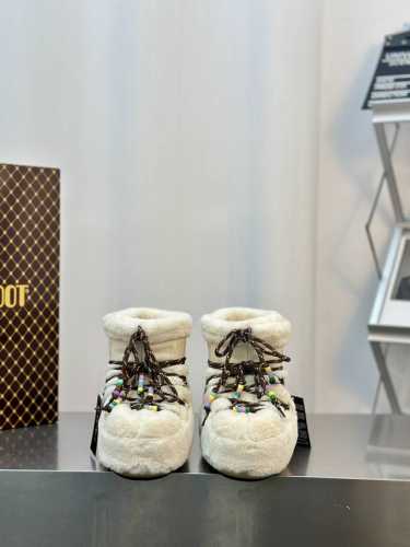 独家顶级版本 Moon Boot2024vs秋冬最新款雪地靴系列 丑萌毛毛雪地靴 忘了UGG吧，时髦人都在穿Moon Boot雪地靴 如果你难以接受UG
