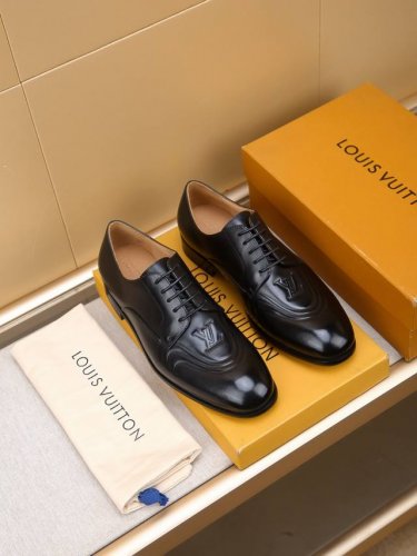 调工厂p价 男装男鞋 运动原单 Louis Vuitton 里 路易威登 新款男士休闲商务皮鞋官网原版复制 鞋面采用进口官网1:1材料制作意大利牛皮面 水染内里