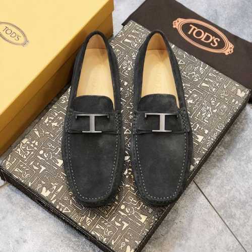 Tods 男士豆豆鞋 专柜同步新款 高端品质 磨砂皮杏色牛里.原版包装。深灰色，尺码38-45。 正常皮鞋码，按平时皮鞋码拍，运动鞋穿40就拍39 。。。