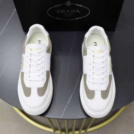 Prada 普拉* -高端品质 原单 -鞋面：进口纳帕小牛皮拼接进口布匹、鞋身车缝品牌图腾、鞋舌空压品牌logo -内里：水染牛皮 -大底：超轻tpu 发泡；成 - 点击图像关闭
