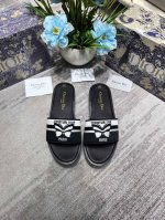 橙子出厂价p dior 迪奥 春夏新款 刺绣厚底拖鞋 休闲凉拖 厚底 5Cm 码数 35-42