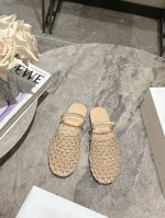 顶级版本 ， The Row 春夏必入单品 镂空网 凉鞋 脚感是在太舒服了 自留款推荐 简单的风格却自带高级气场的拖鞋 绝对是今年必入款 鞋面定制原版镂空网 垫
