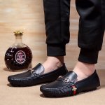 品牌Gucci，官方原版休闲百搭商务高端豆豆鞋～四季潮鞋专柜旗舰店正品，1:1优质做工，鞋面:进口小牛皮 假一赔十 、全真羊里，时尚懒人商务风设计，休闲乐福款，