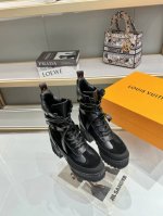 lv 路易威登 厚底鞋 專檀新款新色，[ 腰不断帮 欢迎对比，品牌专用进口老花面料 。完美设计 ，打造最美 单品。◆代购级别！高级感十足！国内外博主刷爆的一款，