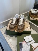 gucci 全新Chunky B系列轻便软厚底运动系列 g家情侣款小白鞋 古驰专柜同步款 古奇走秀款 款式设计轻奢复古 厚底增高 相似于经典小白鞋的升级版 原版