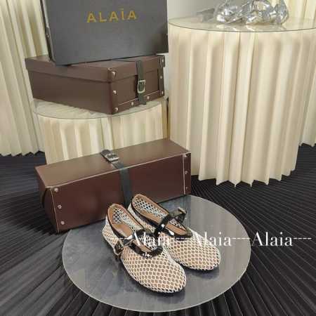 Alaia 24年新款Alaia阿莱亚法式芭蕾舞平底拖鞋 Alaia大热门平底鞋，好看又好穿 今年超火的Alaia玛丽珍芭蕾舞鞋已出货！明星人手一双。超舒服好穿 - 点击图像关闭