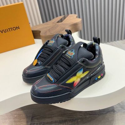 l 奢品Trainer休闲运动鞋 ，运动鞋记录设计师 Virgil Abloh 由复古篮球鞋激发的经典创意，此次拼接光滑牛皮革和 Monogram 压纹粒面牛皮