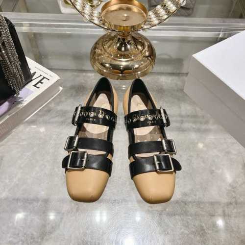 出厂 后跟款 Dior 迪奥2025春夏新款 珍珠铆钉玛丽珍 混搭甜酷朋克风美鞋 将优雅与叛逆完美结合 简直时髦巅峰 面料牛皮 内里羊皮 大底防滑耐磨大底 码数