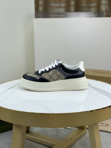 工厂p价p 实价 Gucci 古驰家 高版本全新系列 情侣饼干鞋 厚底运动鞋 这款的舒适度真的很绝 超级轻便舒适百搭 必备单品 这款单品充满了趣味十足的复古气息