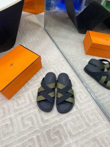 出厂310 男码10 HermèS 爱马仕25Ss新品交叉拖鞋 极约复古的设计 浓厚的异域风情 时髦感十足、随便上脚都很有腔调 简简单单的款式随便搭配一下高级感