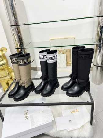 冲量 Dior23新品刺绣靴子真的在发光气质款 #公主的快乐公主知道 #鞋控的日常 #0Otd#Dior #Dior #Dior靴子 Dio 高靴新品 真的是Y - 点击图像关闭