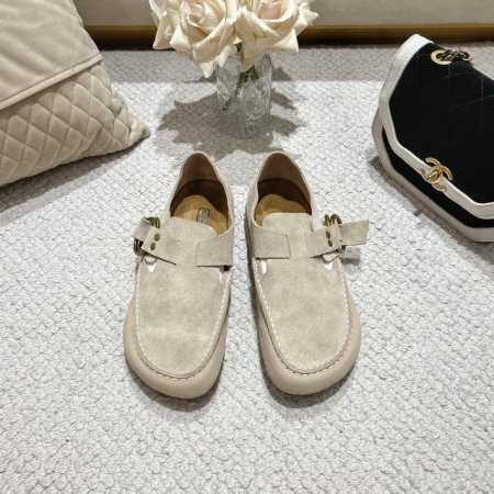290男加+10Birkenstock 博肯联名款 高级牛猄反绒皮鞋面+磨砂皮。牛猄反绒皮垫脚。真空电镀复古五金扣饰。木康发泡橡胶底，防滑耐磨！凸显性感美脚，修 - 点击图像关闭