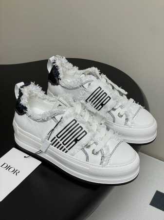 P380- 25Ss早春新款Dior 迪奥Walk'n'dior 厚底运动鞋 低帮休闲帆布鞋 板鞋 黑色和白色棉质帆布面料流苏装饰 Dior Graphique - 点击图像关闭