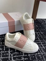 代购级 Valentino 经典升级 低帮绑带运动鞋、休闲鞋 男士女士真皮板鞋华伦天奴运动板鞋简直太棒了 时尚潮流炫酷+经典复古，情侣款最新时尚运动鞋系列都有货