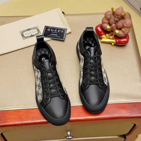 工厂价 Gucci 古奇官网男士休闲鞋同步款，鞋面选用牛皮配进口新品牌元素 古奇，彰显不俗的气息，设计简约套脚款型 超级百搭 内里皮，气垫橡胶大底 ，2个颜色可 - 点击图像关闭