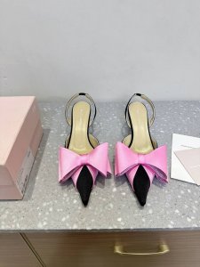 mach &Mach 25Ss春夏新款 烫钻 蝴蝶结 猫跟 尖头 凉鞋 美丽尤物高跟鞋 仙女飘飘，优雅气质，完美修饰腿型 ！ 简约而不简单，气质款中的顶级之选