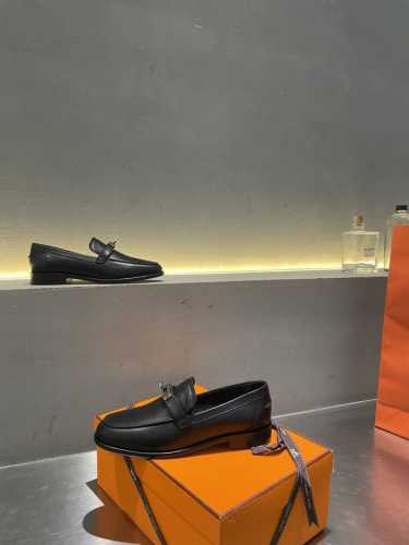 爱马仕 HerméS 乐福五金扣件单鞋 高品 原版工艺 黑色小羊皮 黑里 款式经典 简约 此款主要对比的就是工艺 品质 爱马仕 HerméS 夏天开始不一样的夏