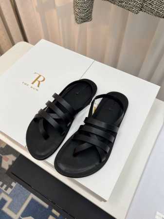 the Row 25Ss皮革罗马夹脚凉鞋 此款以罗马鞋为灵感 基于极简美学原则，以简约的造型呼应夏日的清凉。中性风却极简。非常好穿显高，还特别的轻盈。加衬纳帕羊 - 点击图像关闭