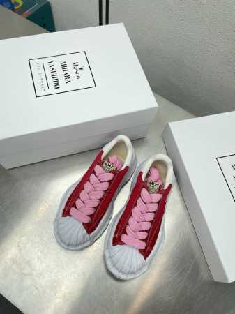 男女通吃 三原康裕 Mihara Yasuhiro 三原康裕 Mihara Yasuhiro Original Sole 贝壳头溶胶鞋 帆布系列 上脚 格伦达 - 点击图像关闭