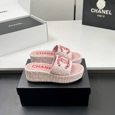 工厂p价 实物拍摄太美啦Chanel新款呢子厚底拖鞋坡跟防水台凉拖鞋 真的太美啦吧 香奈儿属于夏天的颜色 仙女必备爆款 太喜欢这双鞋了 chanel25p松糕布