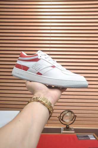 出厂价P Givenchy.纪梵希 专柜同步发售鞋面：意大利进口品牌印花布匹 尽显奢华，透气网布内里加上双层组合，脚感舒适，鞋底：原厂特供橡胶发泡大底，轻便，舒