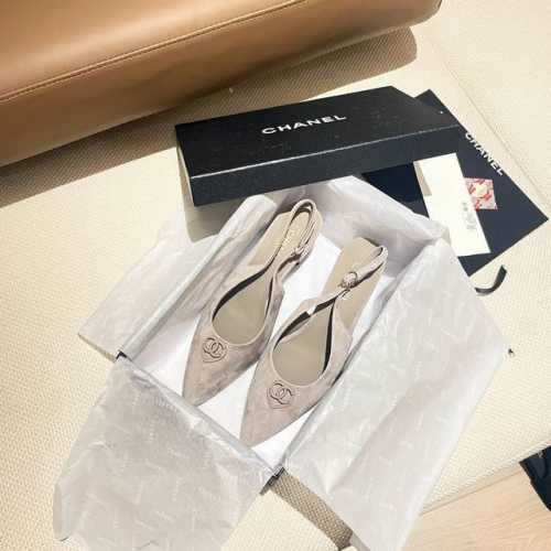 工厂直销 A年度最爱一双增高厚底绝美爆款鞋 专柜 正品级 版本！！ 这一季小香新款真的太好看了， 真的一眼爱了 经典的搭配，真的超级有个性！ 复古又时髦，无论搭