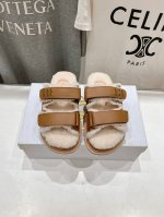 高版本出厂 高品质 Dior*迪奥D家2024SS秋冬新款毛毛拖鞋！经典版型搭配进口羊毛，舒适度百分百！上脚超好看，超百搭 鞋面：进口头层牛皮 进口羊猄 内里：