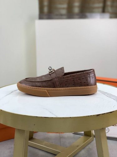 工厂P价P Hermes 爱马仕 -高端品质 原单 -鞋面：小牛皮、激光打孔品牌图腾工艺、鞋口松紧伸缩带、鞋舌丝印品牌Logo -内里：进口牛皮 -大底：超轻T
