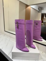 专柜正品级定制版本 GIVENCHY0 新款高跟长靴，市面最高版本 纪梵希 锁扣 风靡整个时尚圈 原版开发鞋型超级正 最高还原度鞋型 包裹性非常好 显瘦 显高级