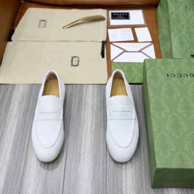 出厂价： 原版1:1拆解g家新品 Gucci古-驰 马衔扣男士乐福鞋 便鞋 官方售价 Rmb ,900 这款单品出自gucci Lido系列，设计灵感源自意大利