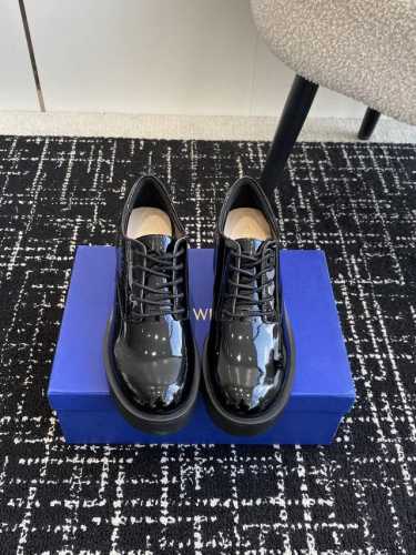 东莞原单 有半码 Stuart Weitzma 24ss 秋冬季新款 厚底小皮鞋 匠心品质精湛工艺，SW思缇韦曼作为精品鞋履品牌，专门为亚洲女性量身打造定制鞋楦
