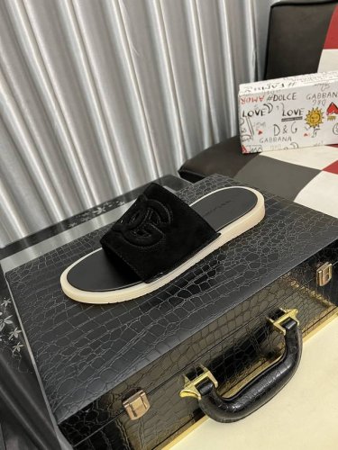 出厂价pp Dg 新款Dg男士休闲拖鞋 杜嘉班纳力推新品 官网限定款 进口定制原版pvc材质 一体成型Tpu大底 码数 38 466色可选