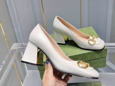 p直销 女鞋 女装 最新升级版本 Gucci古奇 早春新款马衔扣丑萌粗跟单鞋 凉鞋 跟高：7.5Cm 大底：意大利真皮底 尺码：35-39 34.40.41不退