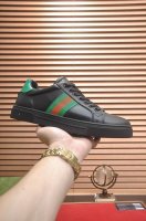 GUCCI 古奇 官网1:1运动男鞋火爆上市，采用原版布料+水染羊皮内里，再加官网原版1:1舒适大底。时尚百搭，着脚超舒适、透气。标准鞋码38 45 45定做不