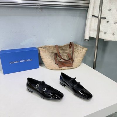 高品质出厂 ！小众潮牌顶级品质！Stuart Weitzma25AW春夏新款水钻扣粗跟玛丽珍小皮鞋！ 匠心品质精湛工艺，SW思缇韦曼作为精品鞋履品牌，专门为亚洲