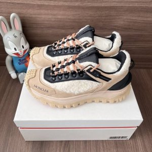 顶级版本Moncler盟可睐Trailgrip网布系带圆头低帮运动休闲鞋浅褐色。 码数：36-46码 编码: I209A4M00100M331224T 全套得物