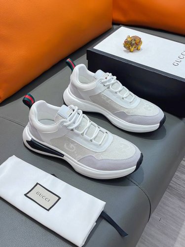 商品名称：Gucci 古驰 实价： 正规码数: 38-44 休闲鞋 商品材料：精选 牛皮鞋面，柔软羊皮内里；原厂大底。