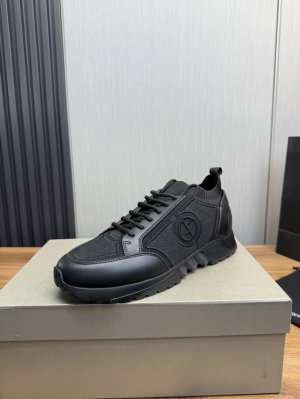 工厂p价 giorgio Armani阿玛尼 官网爆款热卖 原版1:1出货 原版牛皮拼接 牛里 原版轻便发泡大底码数:39 40 41 42 43 44 45订
