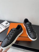 代购级 男款 Herm S 爱马仕 25Ss早春新品 Kiddy兔系带休闲运动鞋 板鞋 饰有标志性 H 细节 设计简约流畅 超前时尚 简约高级 随意搭配 上脚非