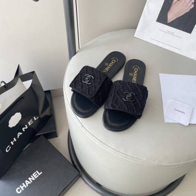 橙子出厂价p chanel 香奈儿春夏新款 经典书包扣翻盖毛织拖鞋 经典永不过时 翻盖式书包锁扣设计风格 显瘦百搭 穿不腻的拖鞋 脚感非常舒适 凸显优雅的爆品