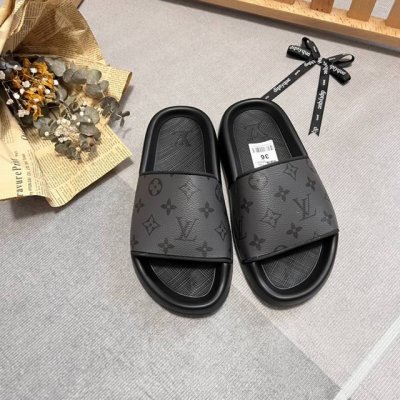 出厂： Louis Vuitton 顶级专柜 联名新款 官网上新 全球首发 Lv 草间弥生 二度联名新款 十周年限定款 情侣款 夏季拖 Lv拖 沙滩拖 小红书达