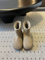 顶级版本 Bottega Veneta 葆蝶家BV秋冬新款圆头雪地靴毛毛短靴 Ins上超火 欧美街拍出镜率超高 最高版本发售 圆圆胖胖的鞋型 穿上之后非常的藏肉