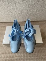 春夏新款27Quai 25Ss 走秀款德训 拳击鞋 芭蕾舞 休闲鞋 设计理念源于拳击鞋和芭蕾舞鞋两者的结合 动感而柔美 体现了纯正的运动元素和混合的魅力 从柔和