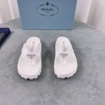 P家最新夹板拖鞋 原版1:1开发 size：35-45