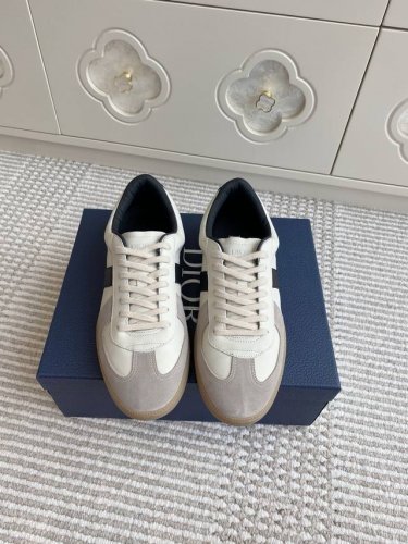 代购级Dior 迪奥B01 Matchpoint 运动鞋 情侣款 德训鞋 这款 B01 Matchpoint 运动鞋是二零二五秋季系列新品 标志着 Dior 经
