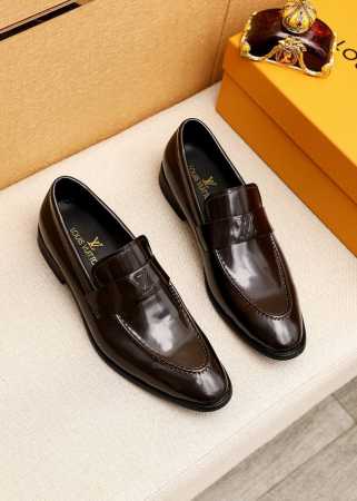 商品商标：LOUIS VUITTON 路易威登 休闲皮鞋正码码数: 39-44 38.45.46订制 商品材料：精选 进口头层开边珠牛皮鞋面+奢华五金扣，进口头 - 点击图像关闭