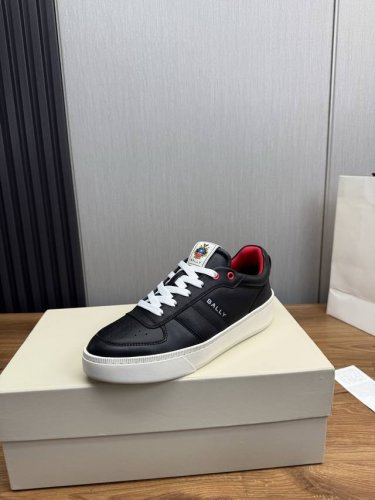 工厂p价 巴利-Bally家原单新品系列,1:1出货 高档牛皮+牛皮内里,原版发泡大底 轻便舒适脚感 39-44